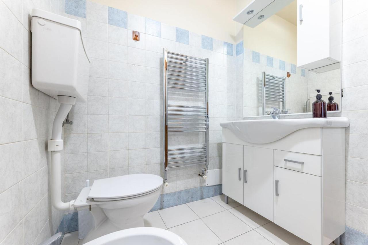 Aosta Centre Apartments - Porta Pretoria 56 מראה חיצוני תמונה