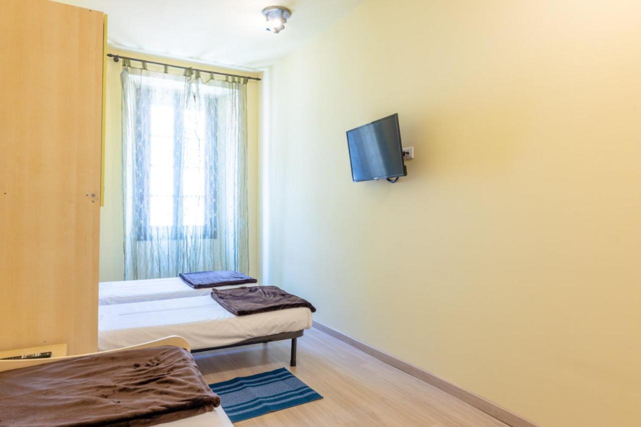 Aosta Centre Apartments - Porta Pretoria 56 מראה חיצוני תמונה