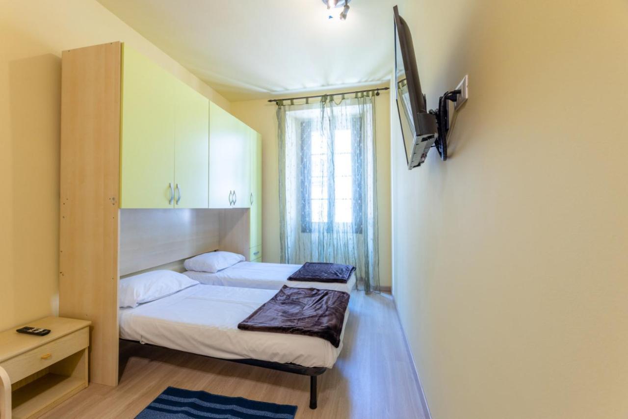 Aosta Centre Apartments - Porta Pretoria 56 מראה חיצוני תמונה
